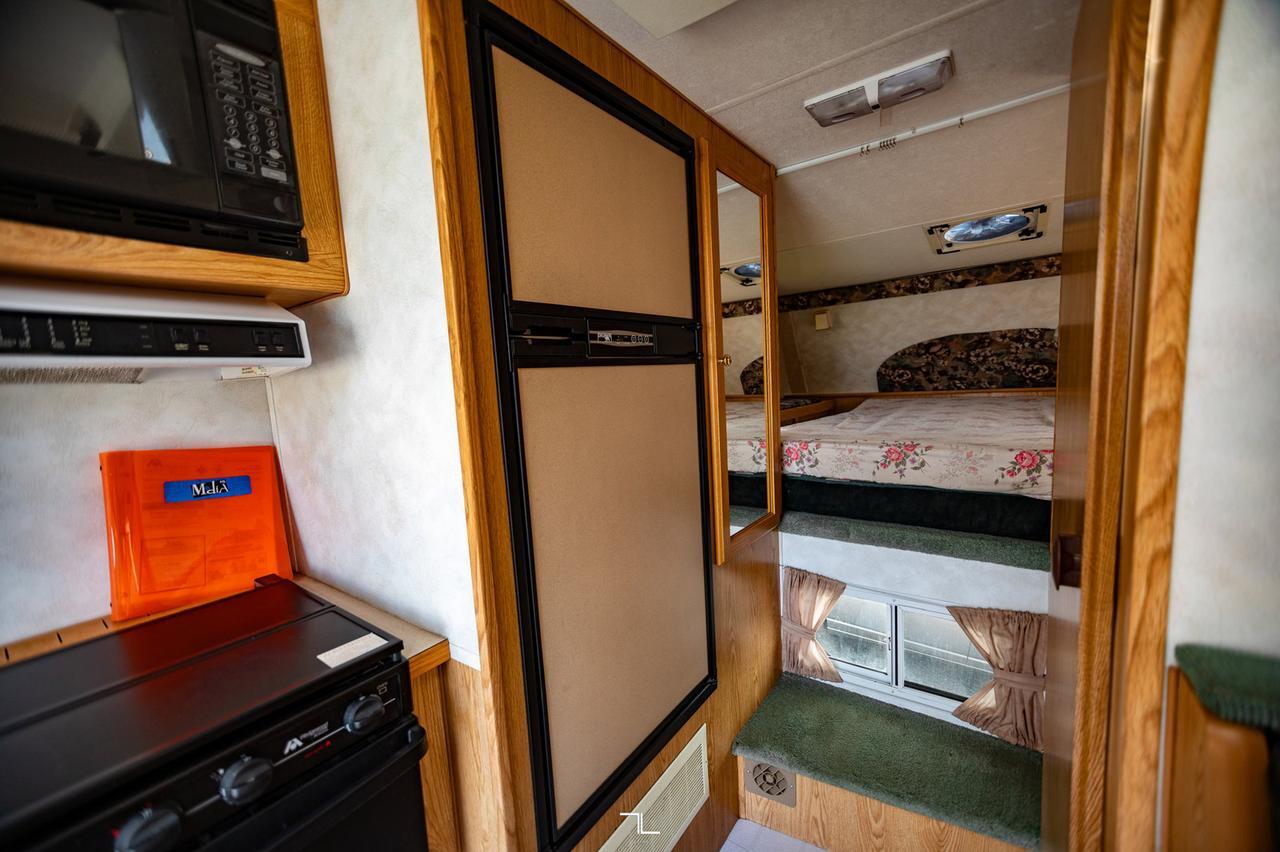 2000 Citation 4 Seasons Truck Camper Red Deer AB