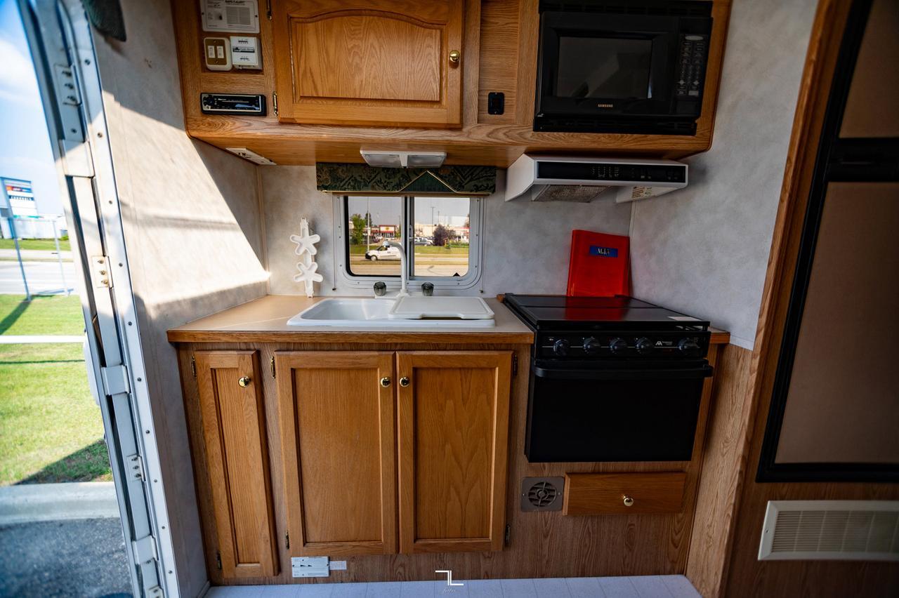 2000 Citation 4 Seasons Truck Camper Red Deer AB