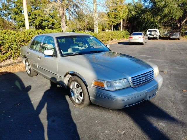 2000 Ford Crown Victoria Gainesville FL