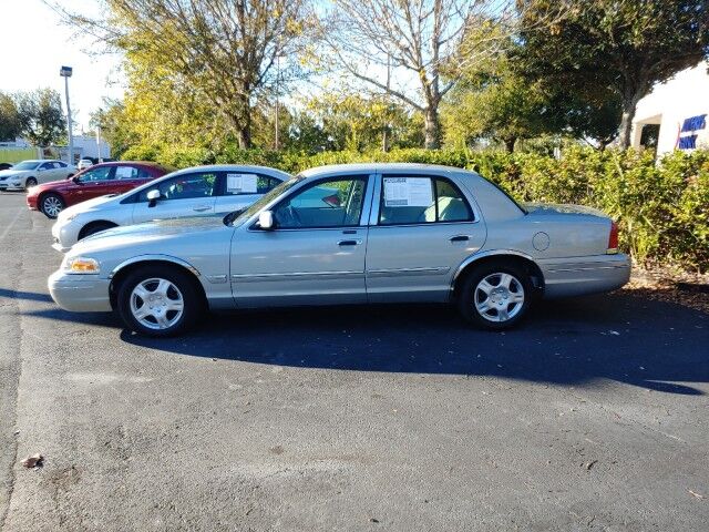 2000 Ford Crown Victoria Gainesville FL