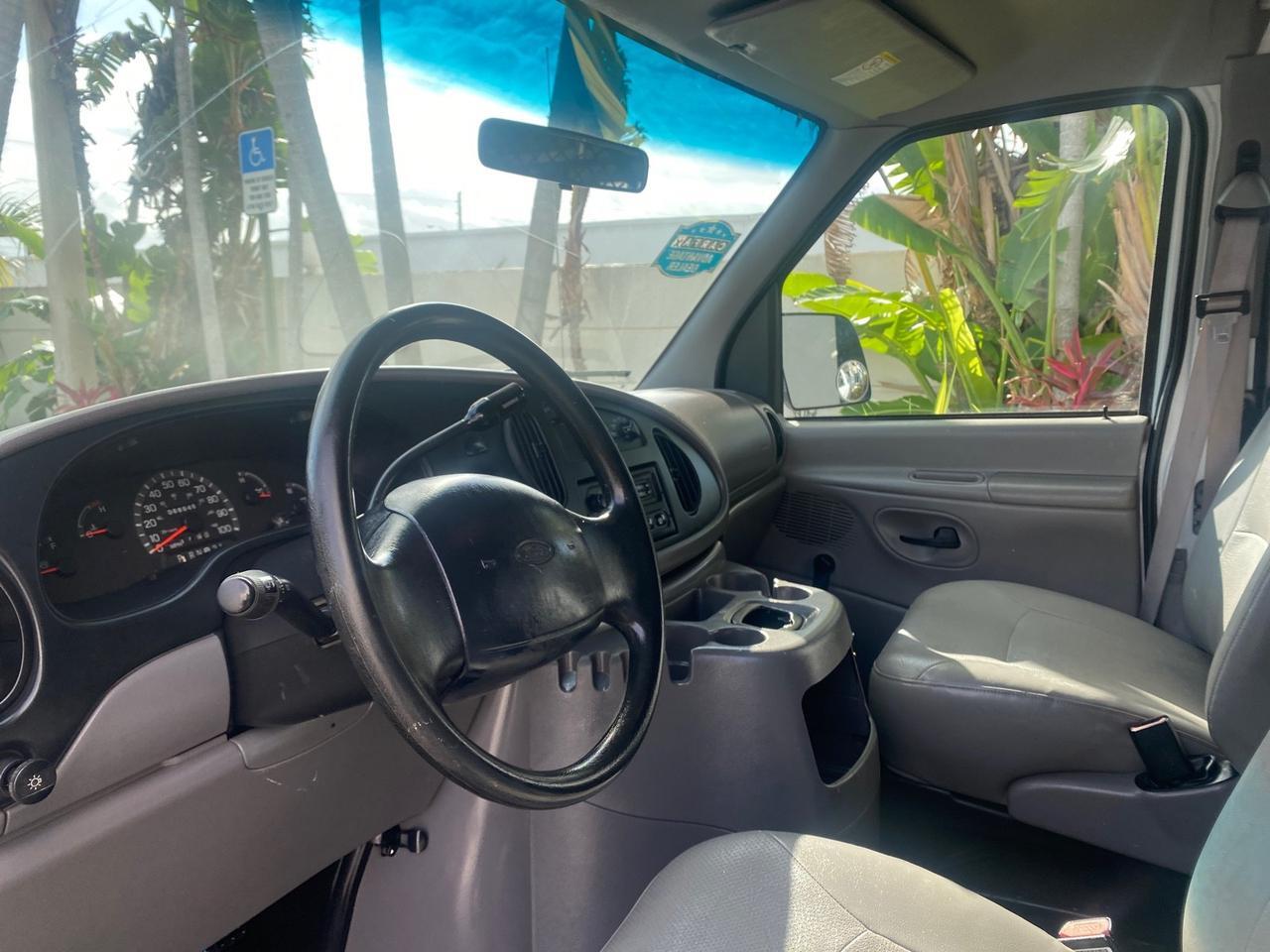 2000 Ford Econoline Cargo Van LOW MILES 68,046 Pompano Beach FL