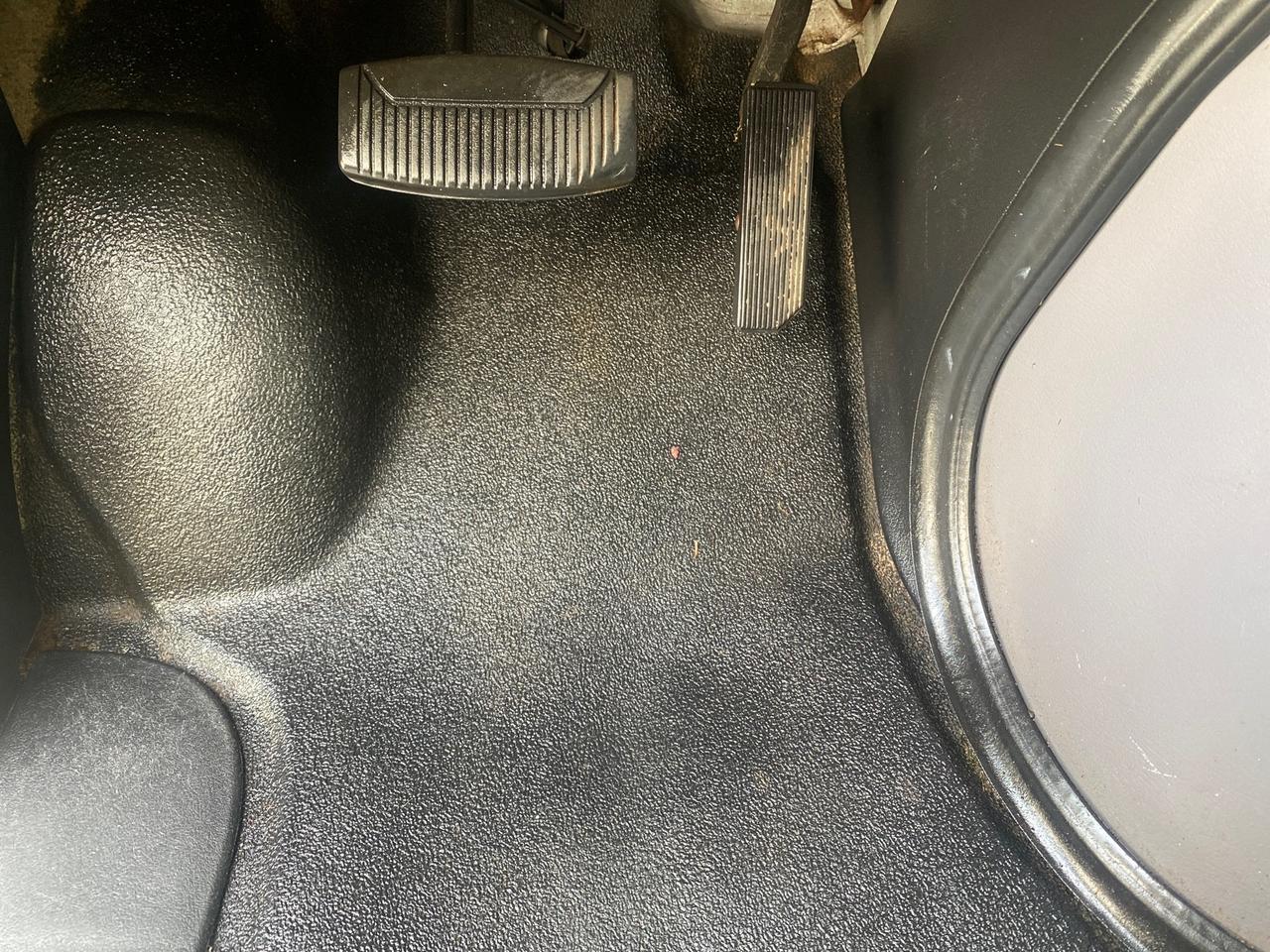 2000 Ford Econoline Cargo Van LOW MILES 68,046 Pompano Beach FL