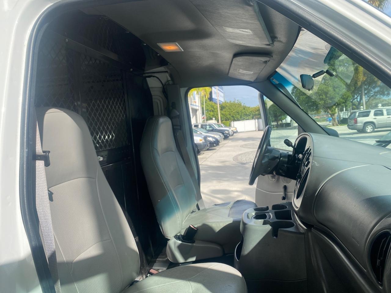 2000 Ford Econoline Cargo Van LOW MILES 68,046 Pompano Beach FL