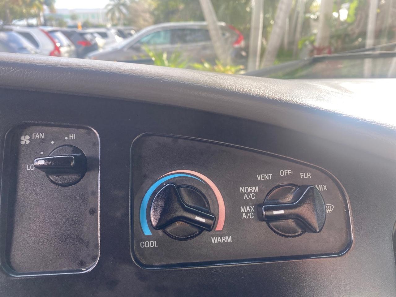 2000 Ford Econoline Cargo Van LOW MILES 68,046 Pompano Beach FL