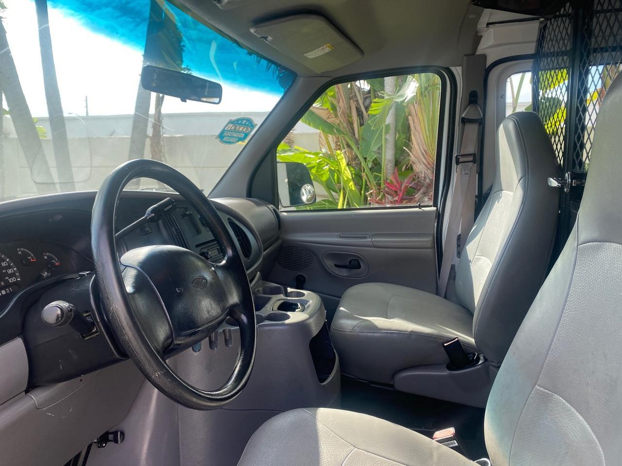 2000 Ford Econoline Cargo Van LOW MILES 68,046 Pompano Beach FL
