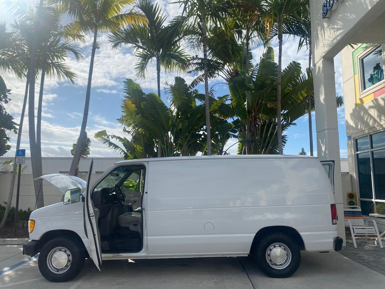 2000 Ford Econoline Cargo Van LOW MILES 68,046 Pompano Beach FL