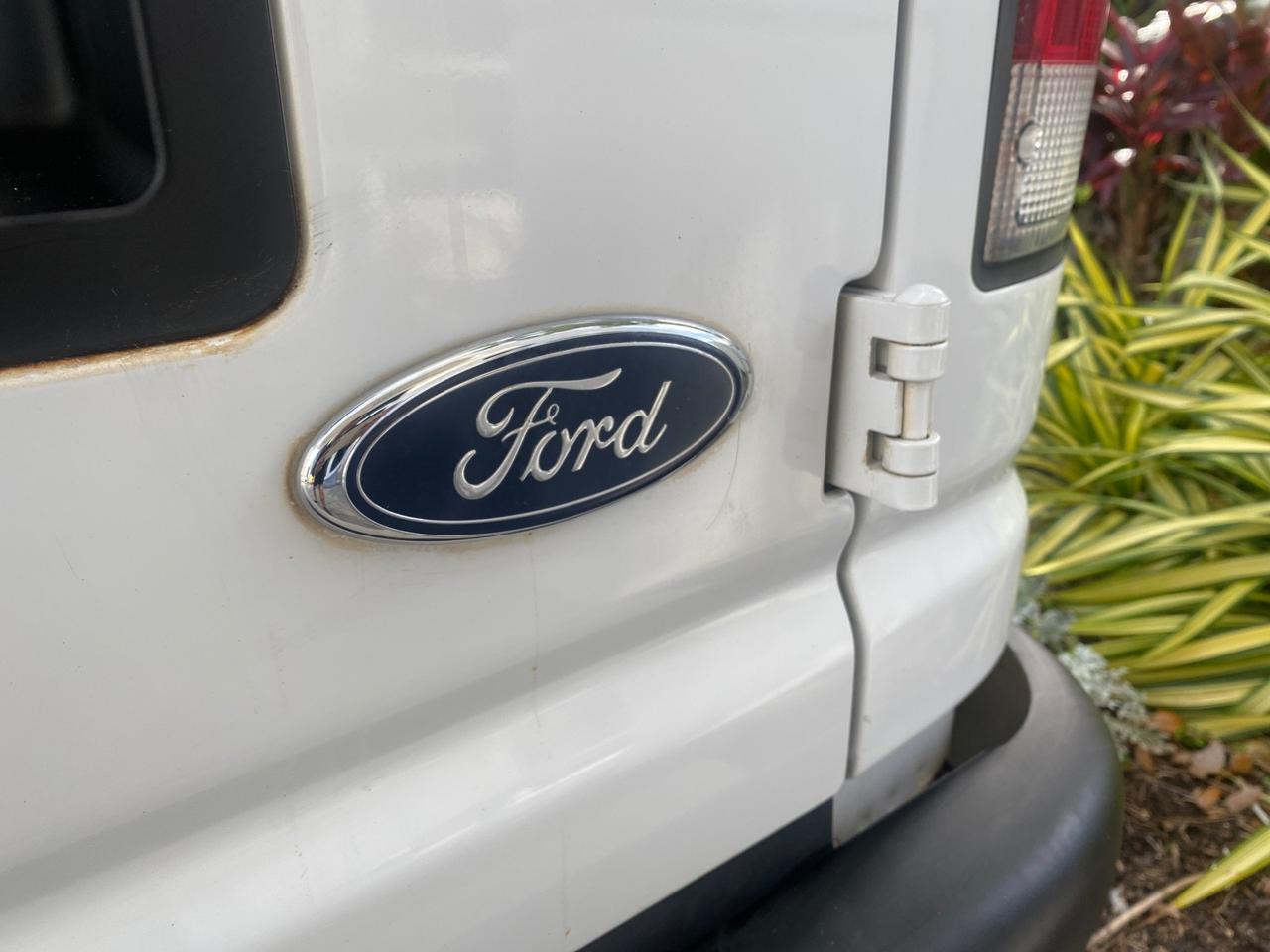 2000 Ford Econoline Cargo Van LOW MILES 68,046 Pompano Beach FL