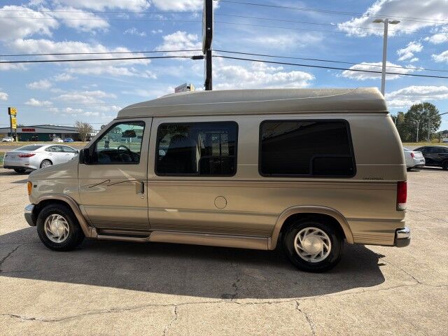 2000 Ford Econoline Cargo Van Recreational Lafayette LA