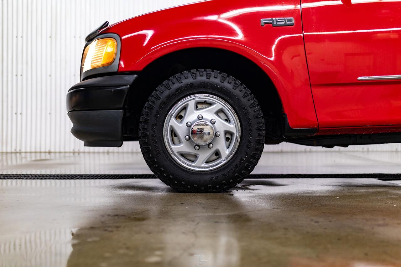 2000 Ford F-150 4x2 Reg Cab XL Short Box Red Deer AB