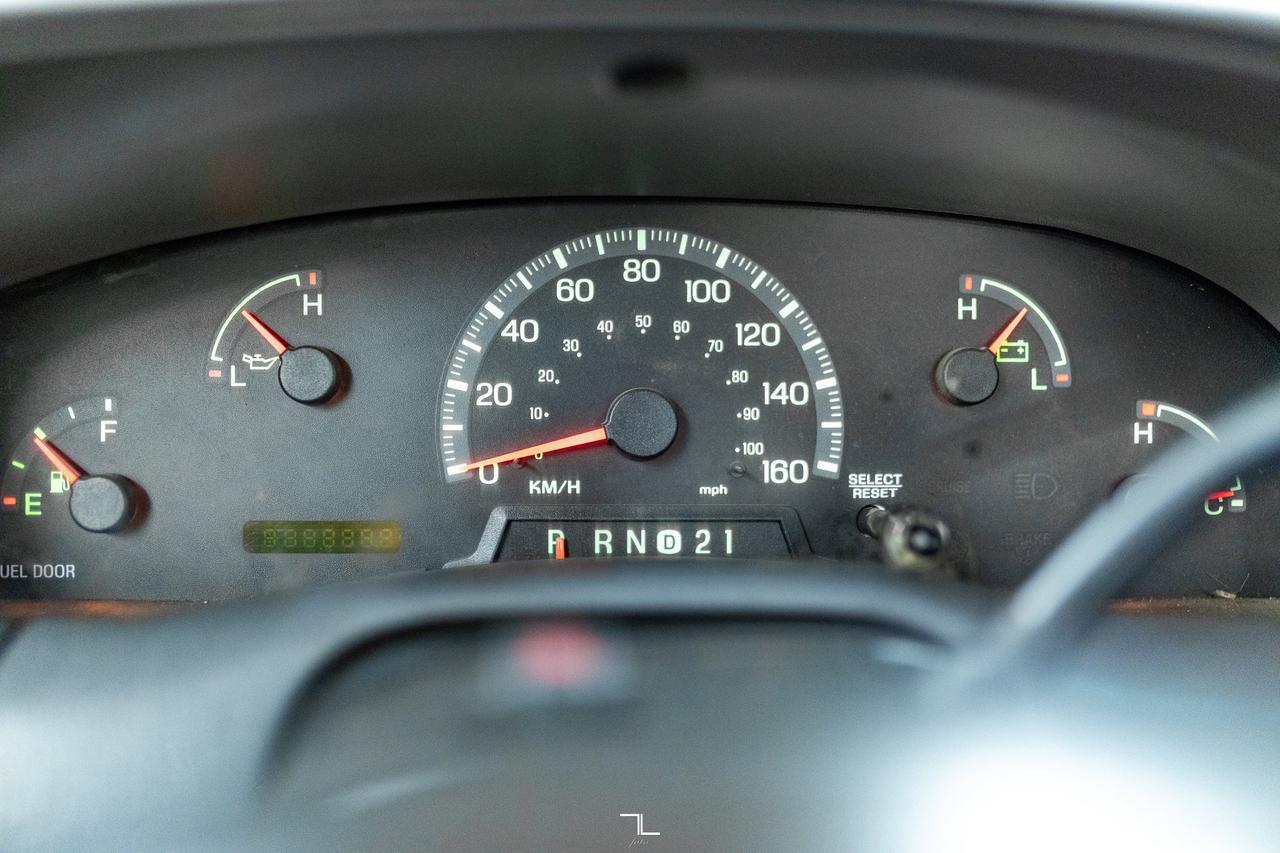 2000 Ford F-150 4x2 Reg Cab XL Short Box Red Deer AB