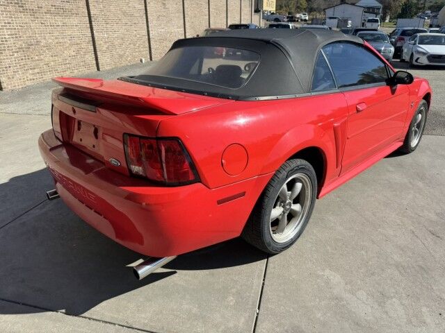 2000 Ford Mustang
