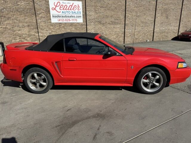 2000 Ford Mustang