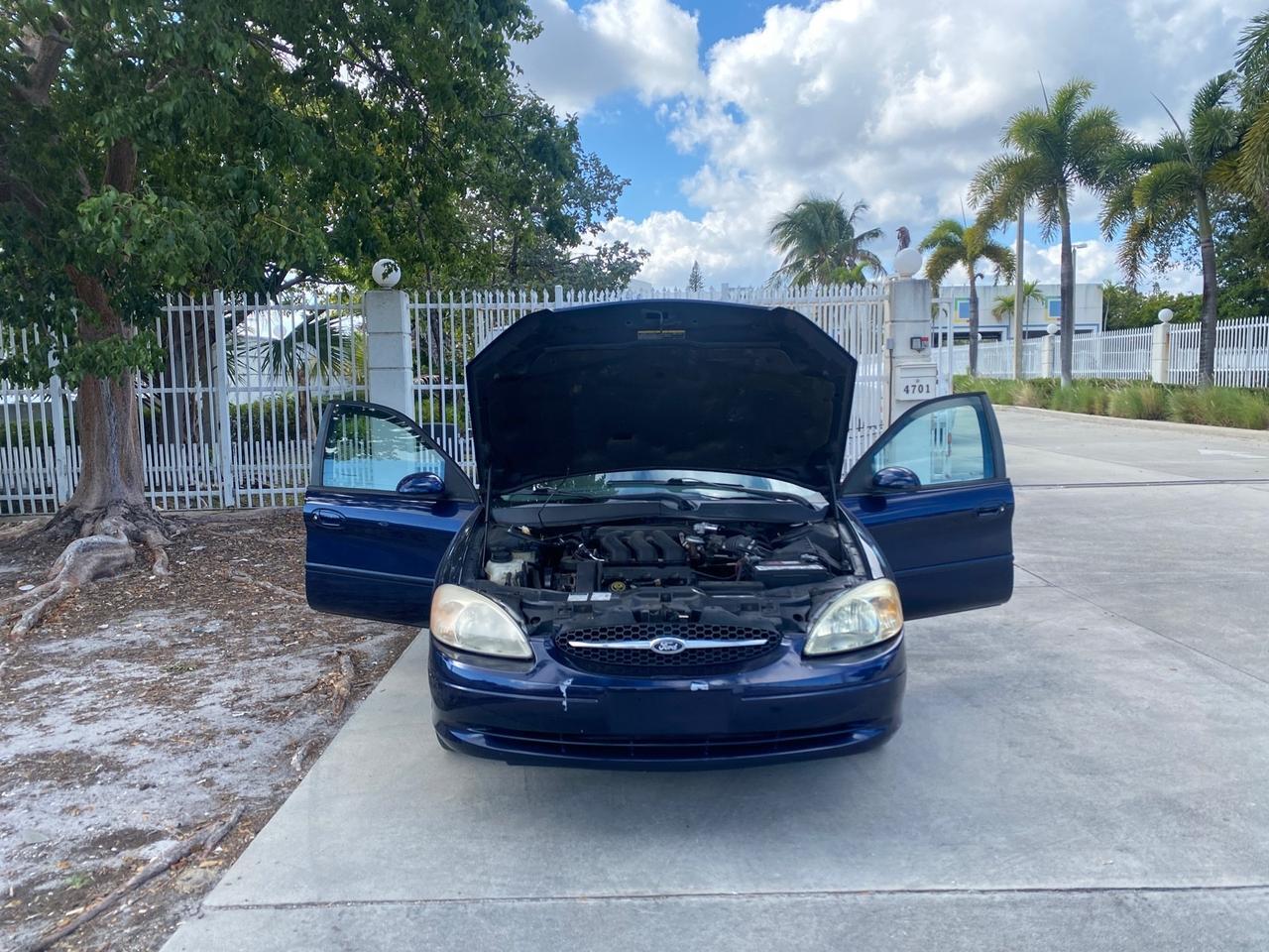 2000 Ford Taurus SEL Pompano Beach FL