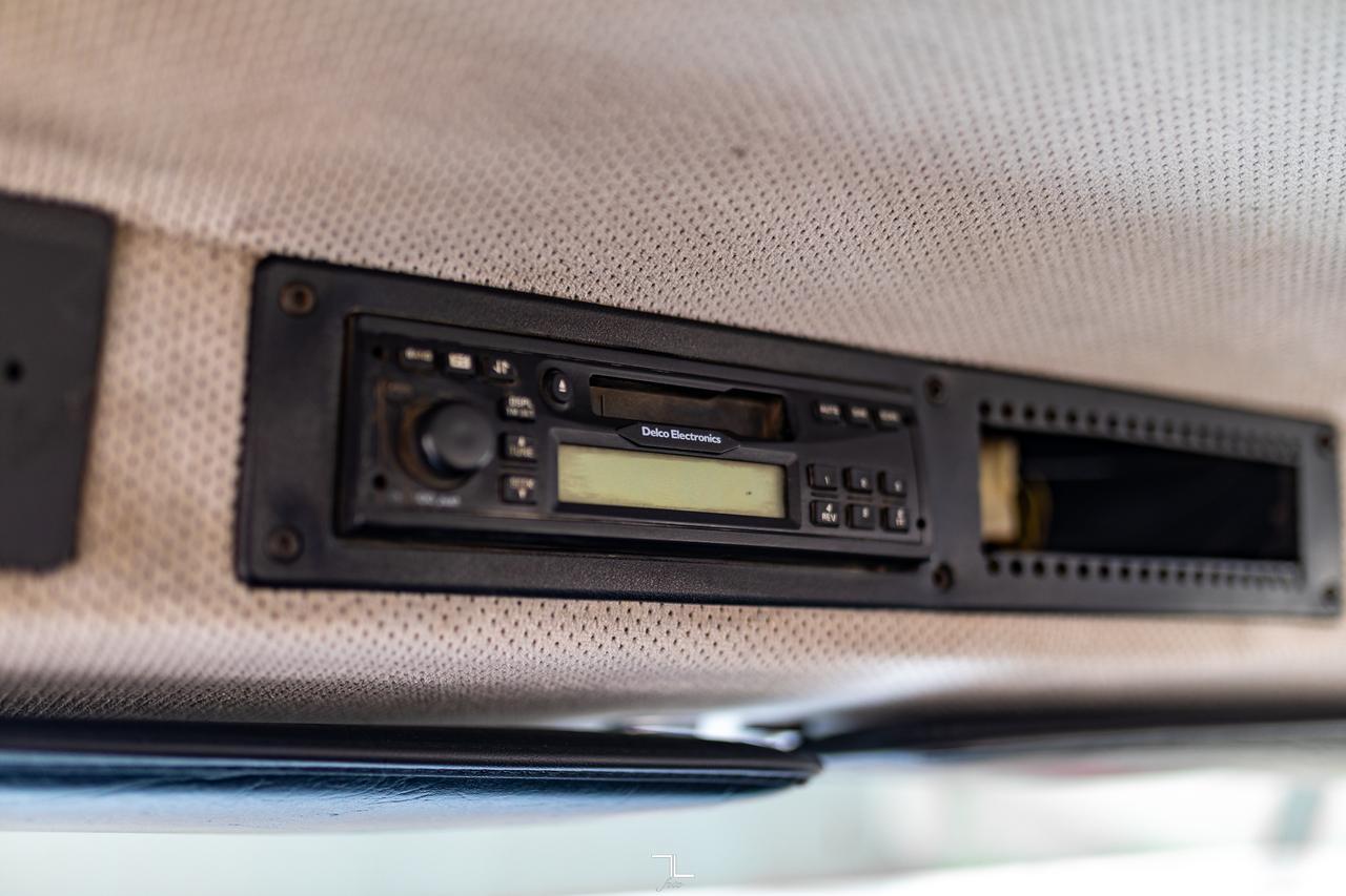 2000 Freightliner FL112 Daycab Truck/Tractor Diesel Red Deer AB