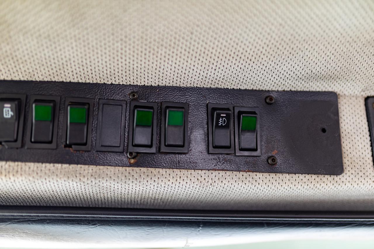 2000 Freightliner FL112 Daycab Truck/Tractor Diesel Red Deer AB