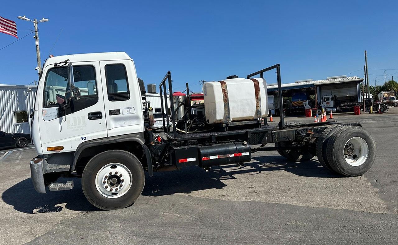 2000 GMC T6500 Cab & Chassi Tampa FL