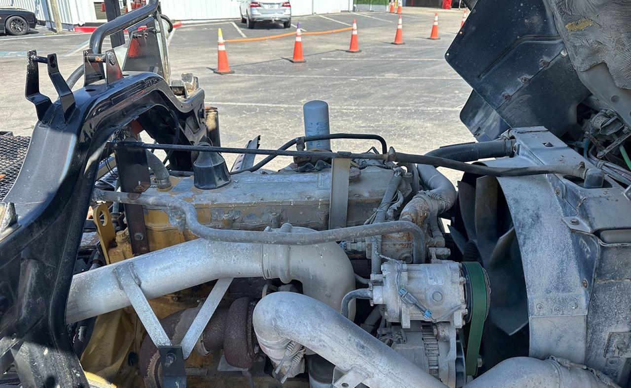 2000 GMC T6500 Cab & Chassi Tampa FL