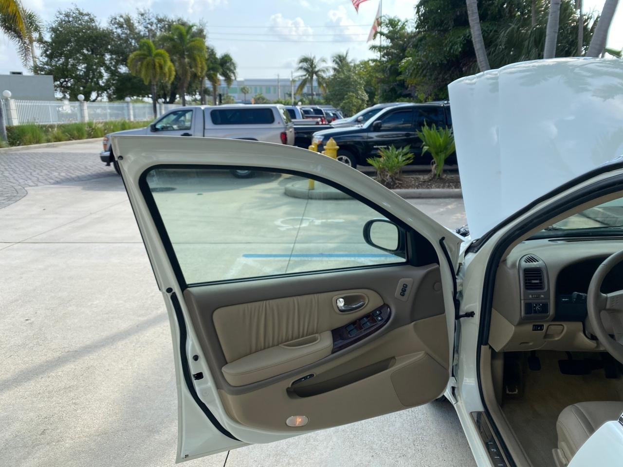 2000 INFINITI I30 Touring LOW MILES 27,139 1 OWNER Pompano Beach FL