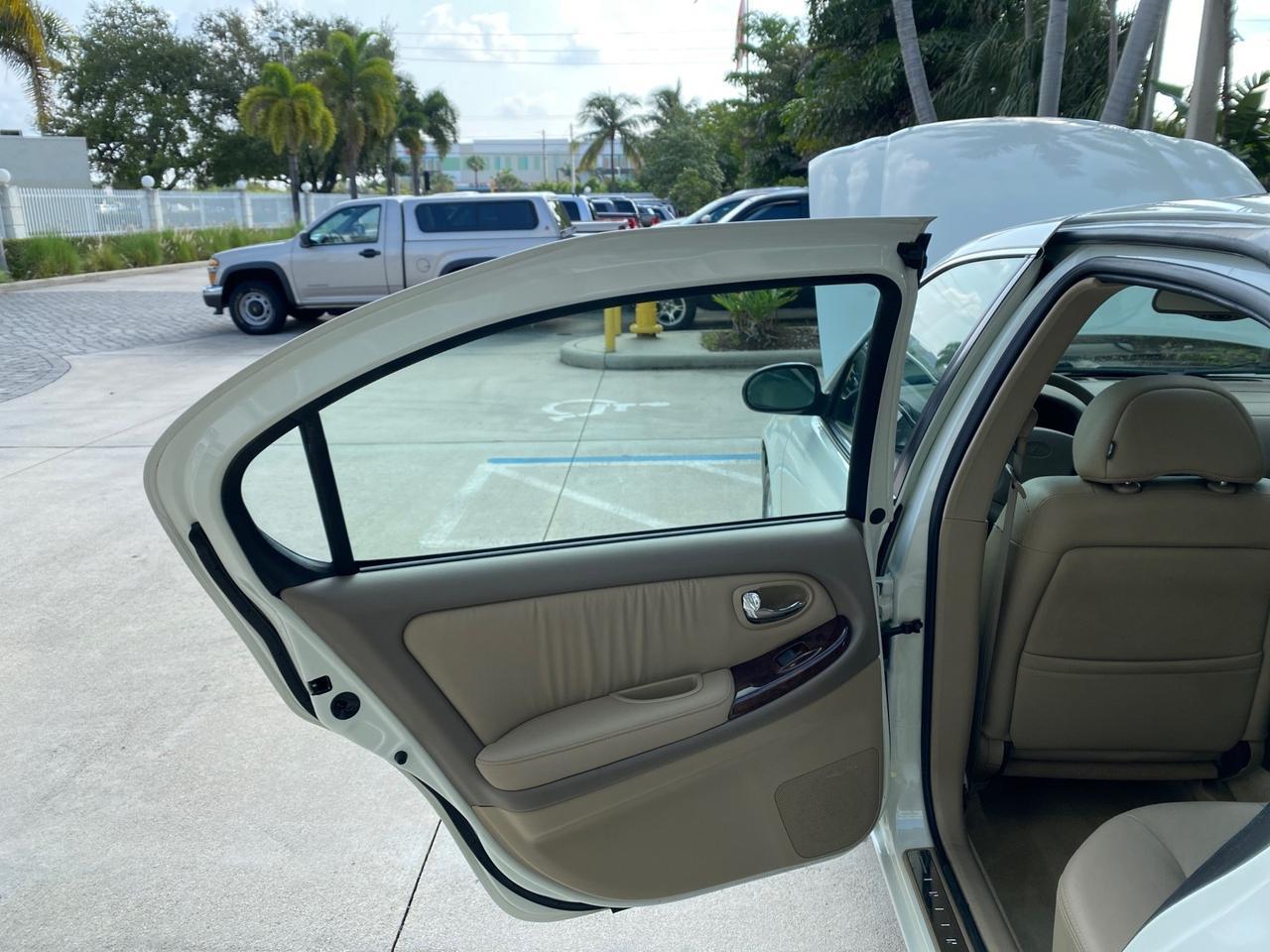 2000 INFINITI I30 Touring LOW MILES 27,139 1 OWNER Pompano Beach FL