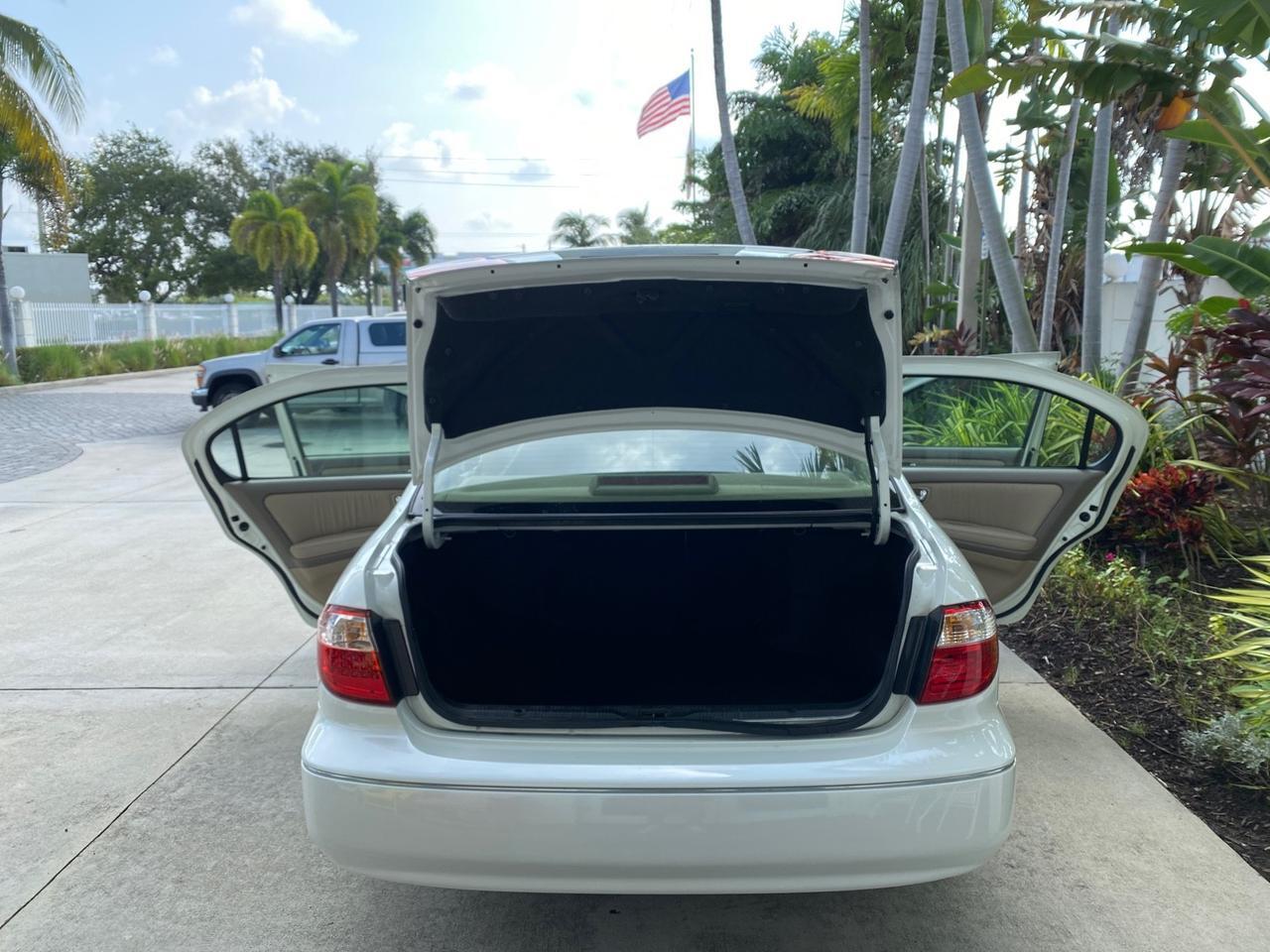 2000 INFINITI I30 Touring LOW MILES 27,139 1 OWNER Pompano Beach FL