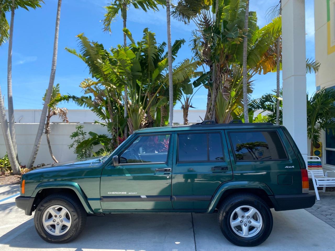 2000 Jeep Cherokee Sport 1 OWNER 4X4 AC 4.0 6YL Pompano Beach FL