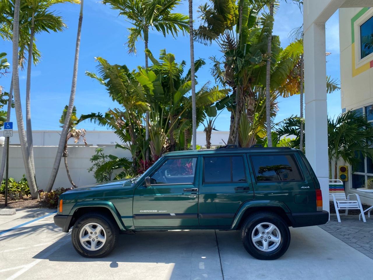 2000 Jeep Cherokee Sport 1 OWNER 4X4 AC 4.0 6YL Pompano Beach FL