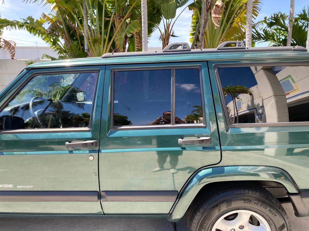 2000 Jeep Cherokee Sport 1 OWNER 4X4 AC 4.0 6YL Pompano Beach FL