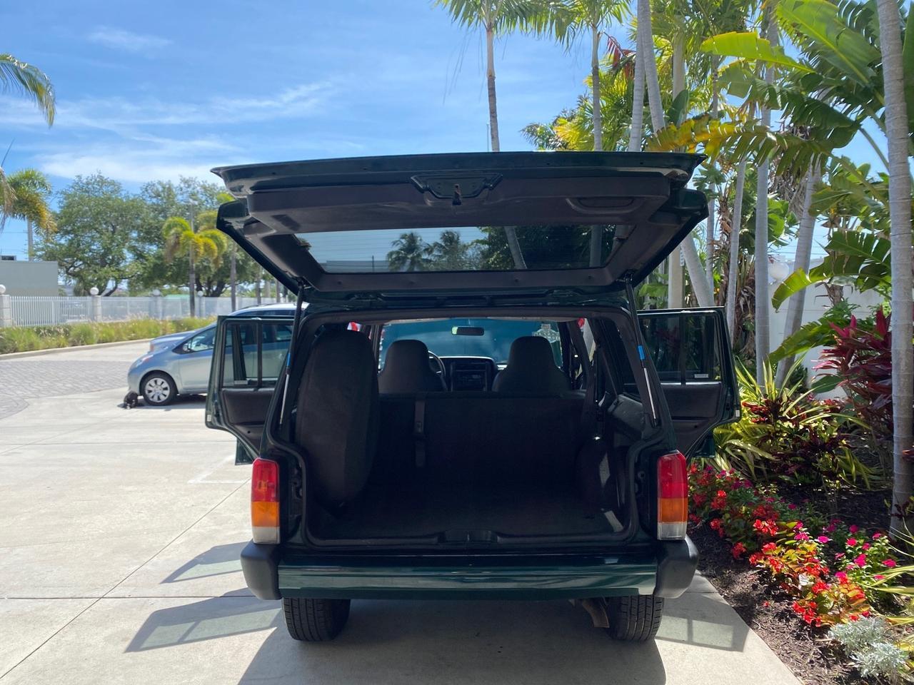 2000 Jeep Cherokee Sport 1 OWNER 4X4 AC 4.0 6YL Pompano Beach FL
