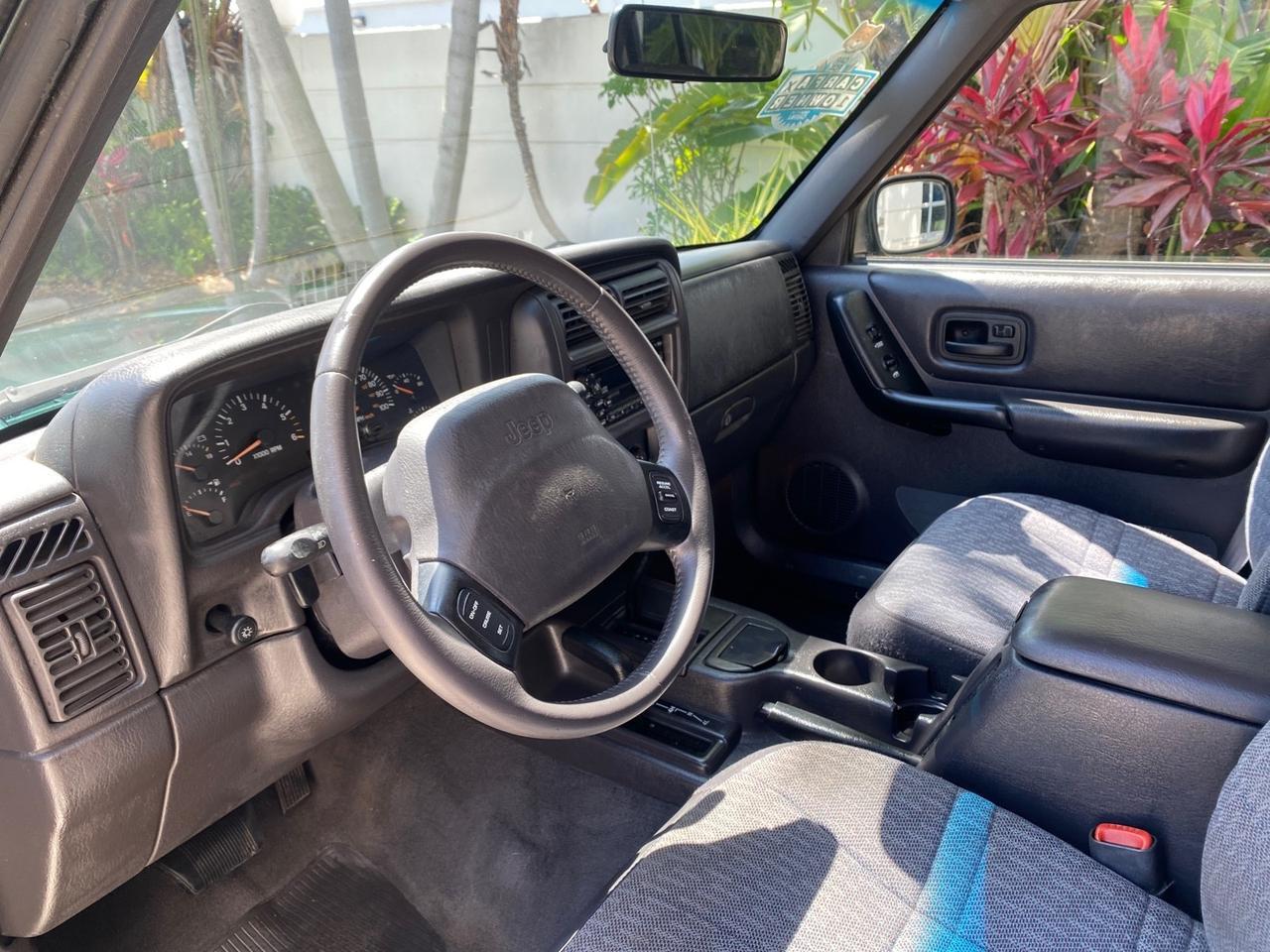 2000 Jeep Cherokee Sport 1 OWNER 4X4 AC 4.0 6YL Pompano Beach FL