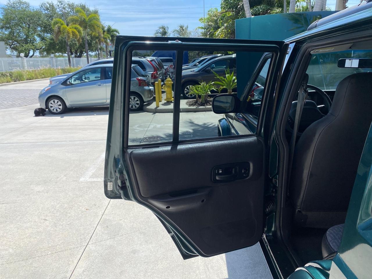 2000 Jeep Cherokee Sport 1 OWNER 4X4 AC 4.0 6YL Pompano Beach FL