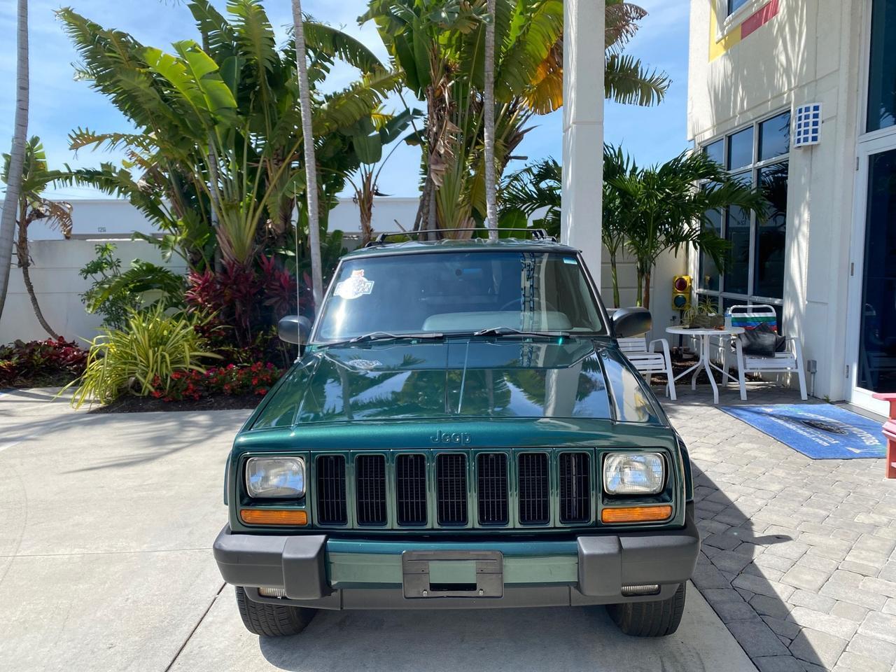 2000 Jeep Cherokee Sport 1 OWNER 4X4 AC 4.0 6YL