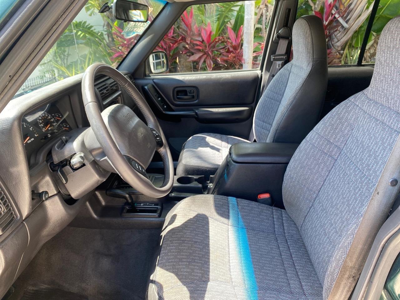 2000 Jeep Cherokee Sport 1 OWNER 4X4 AC 4.0 6YL Pompano Beach FL