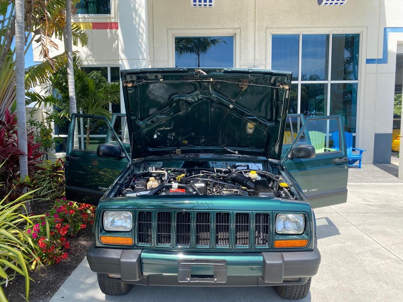 2000 Jeep Cherokee Sport 1 OWNER 4X4 AC 4.0 6YL Pompano Beach FL