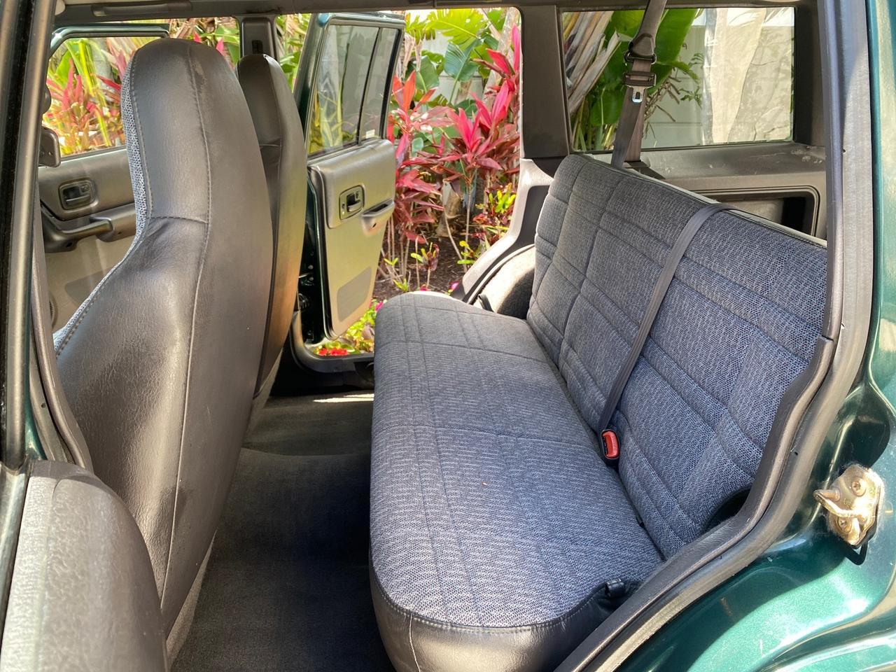 2000 Jeep Cherokee Sport 1 OWNER 4X4 AC 4.0 6YL Pompano Beach FL
