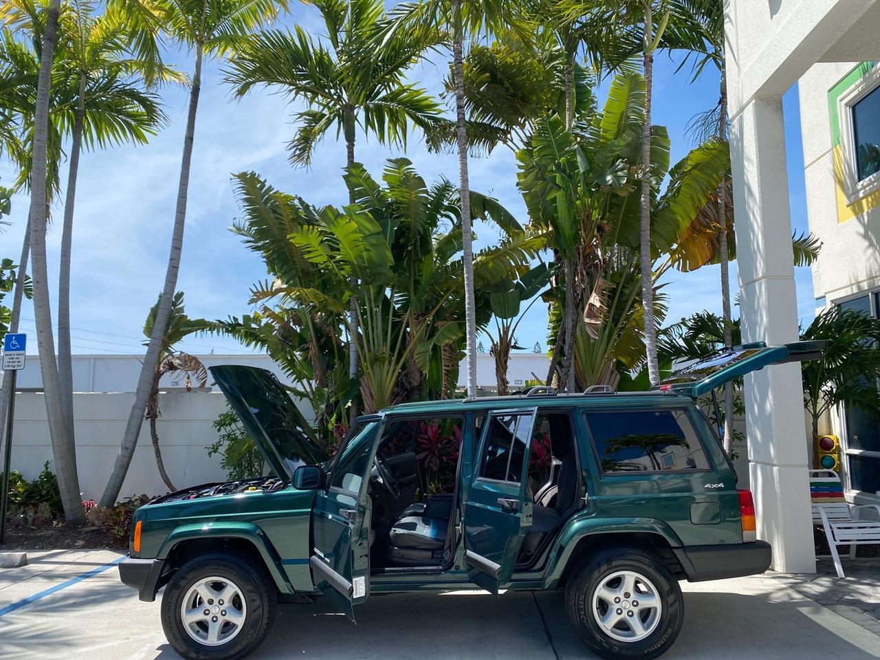 2000 Jeep Cherokee Sport 1 OWNER 4X4 AC 4.0 6YL Pompano Beach FL