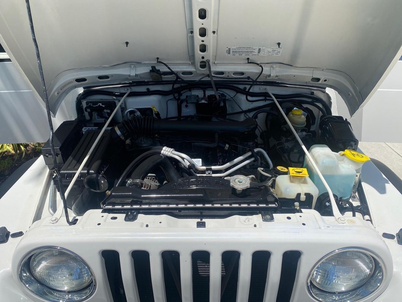 2000 Jeep Wrangler 4x4 AUTO AC Sport LOW MILES 69,222 Pompano Beach FL