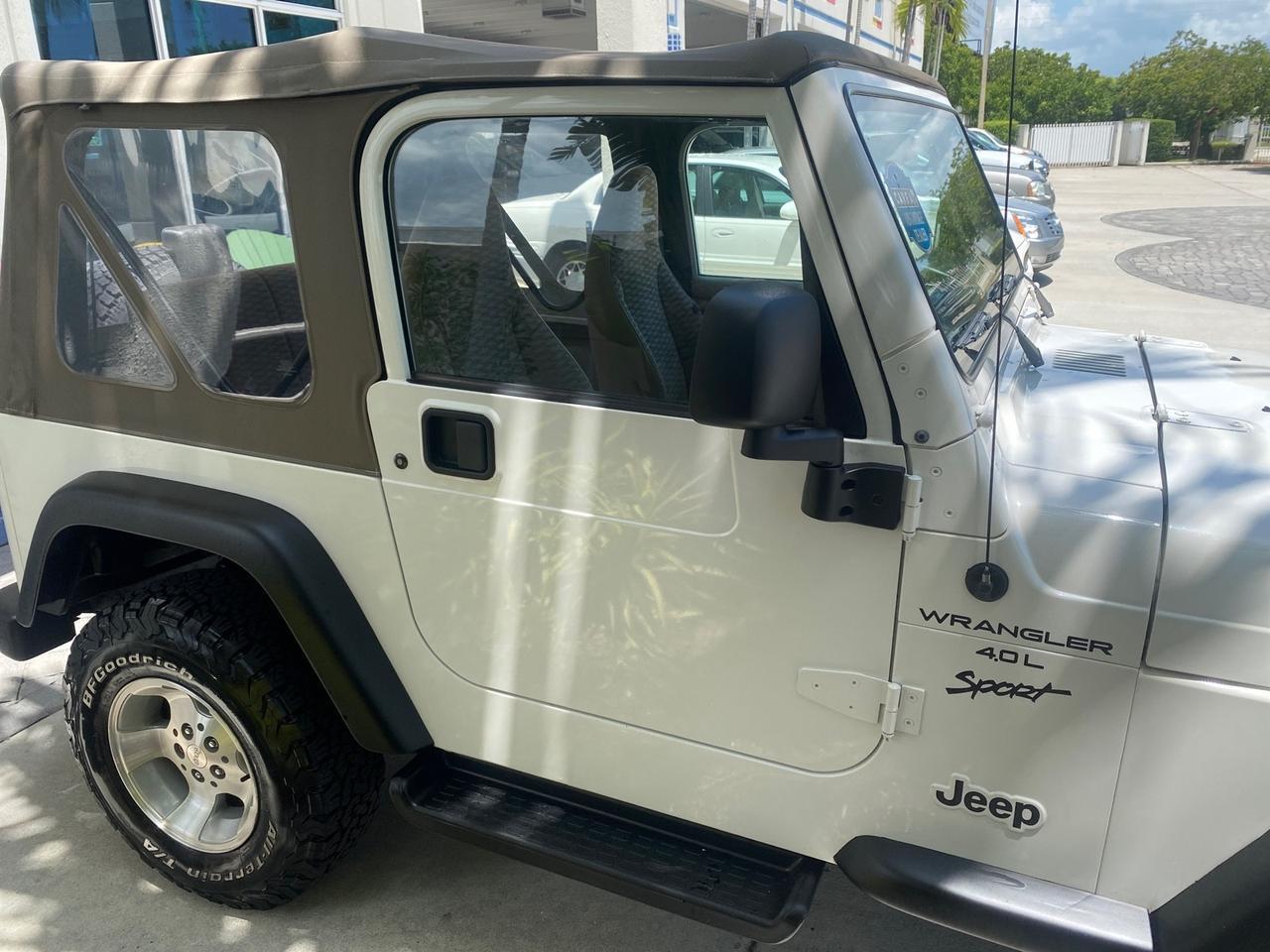 2000 Jeep Wrangler 4x4 AUTO AC Sport LOW MILES 69,222 Pompano Beach FL