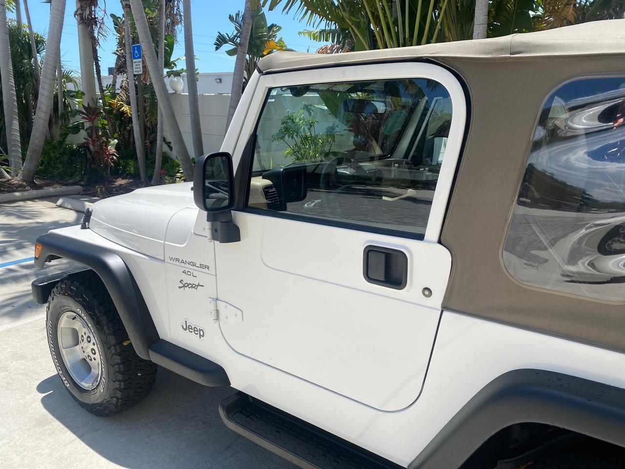 2000 Jeep Wrangler 4x4 AUTO AC Sport LOW MILES 69,222 Pompano Beach FL
