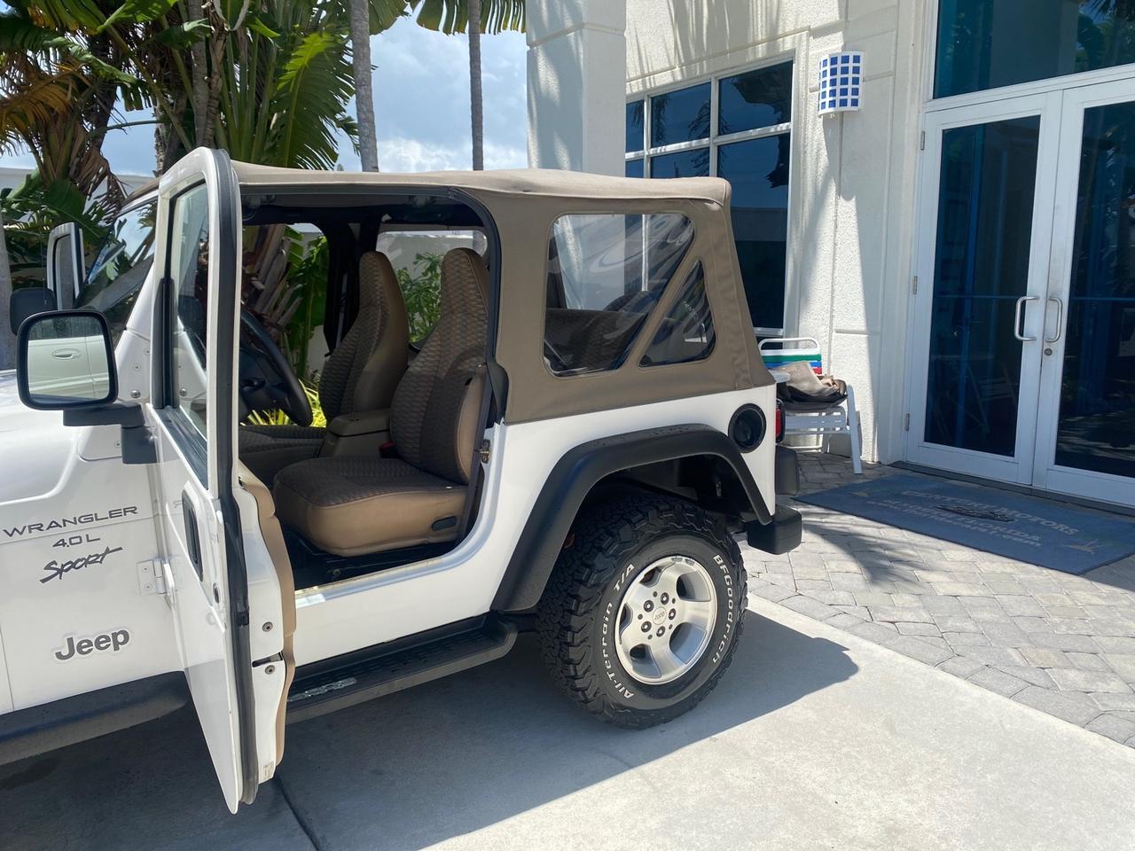 2000 Jeep Wrangler 4x4 AUTO AC Sport LOW MILES 69,222 Pompano Beach FL