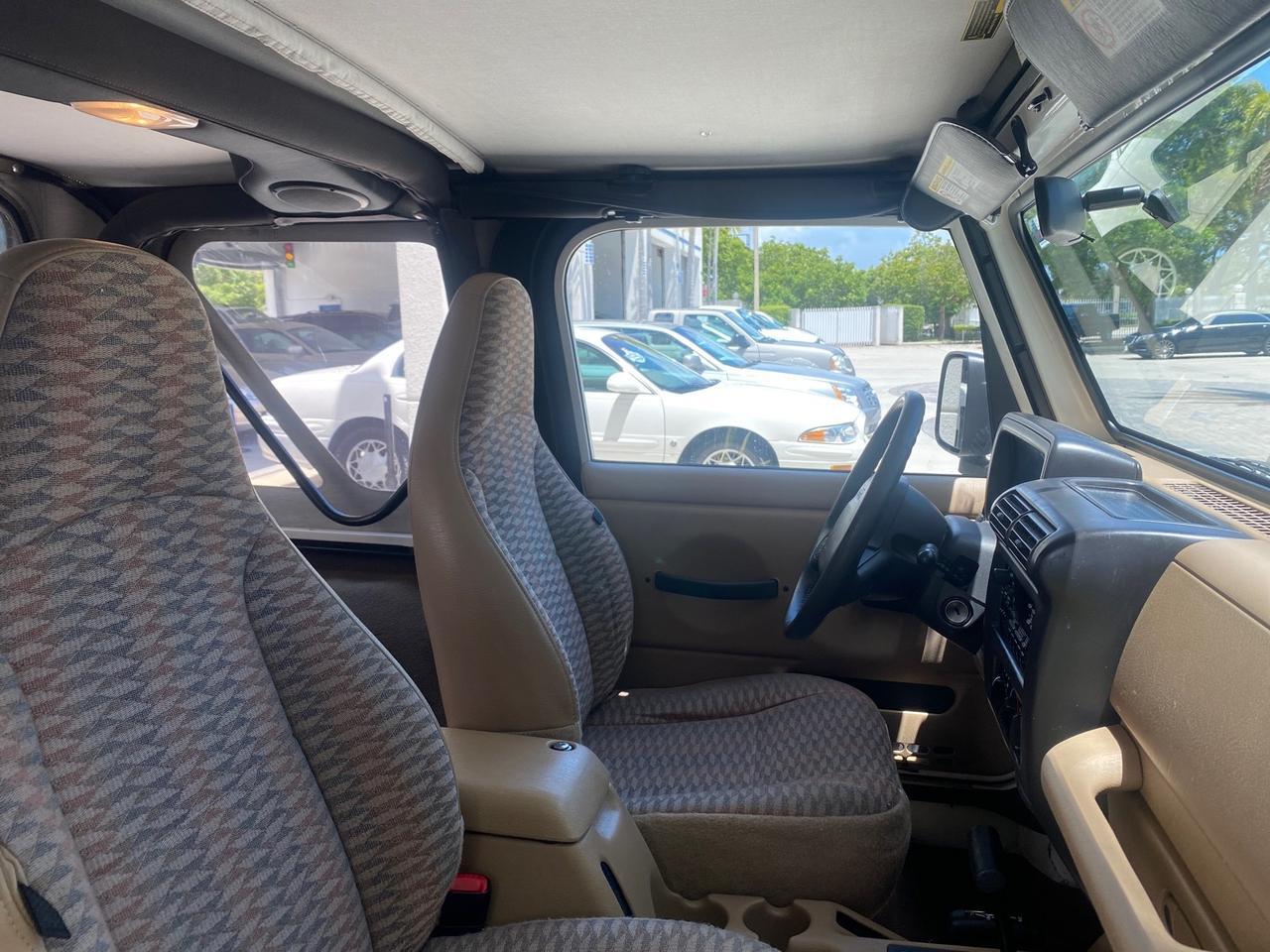 2000 Jeep Wrangler 4x4 AUTO AC Sport LOW MILES 69,222 Pompano Beach FL