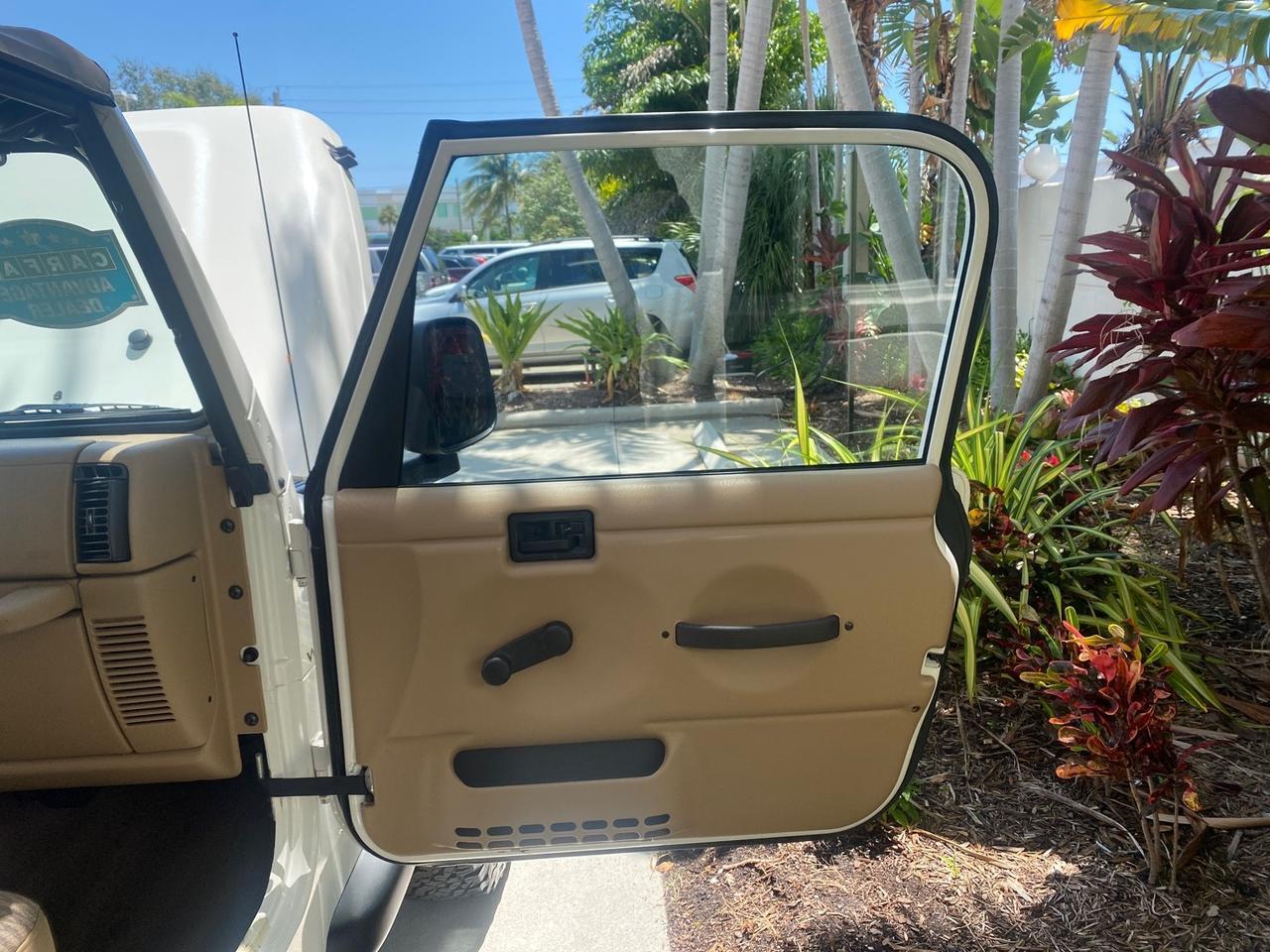 2000 Jeep Wrangler 4x4 AUTO AC Sport LOW MILES 69,222 Pompano Beach FL