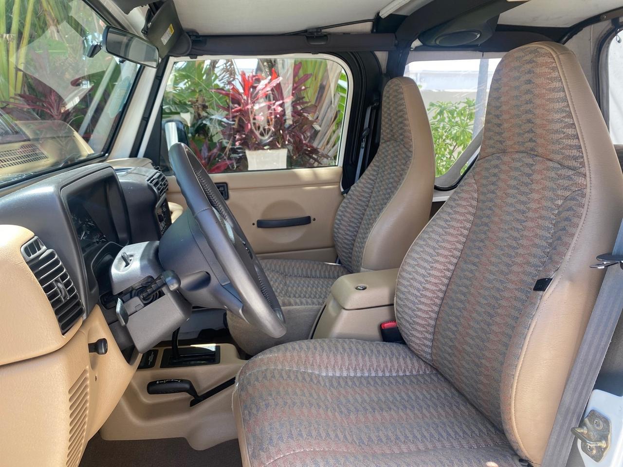 2000 Jeep Wrangler 4x4 AUTO AC Sport LOW MILES 69,222 Pompano Beach FL