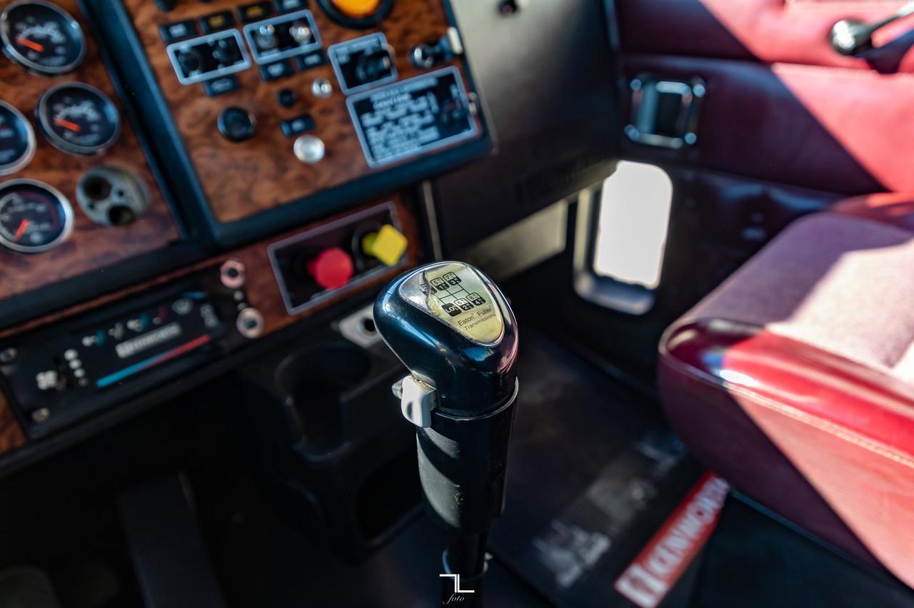 2000 Kenworth T-800 Daycab Tandem Tractor Heavy Specs Red Deer AB