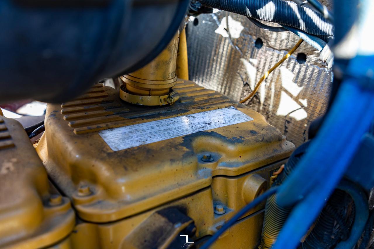 2000 Kenworth T-800 Daycab Tandem Tractor Heavy Specs Red Deer AB