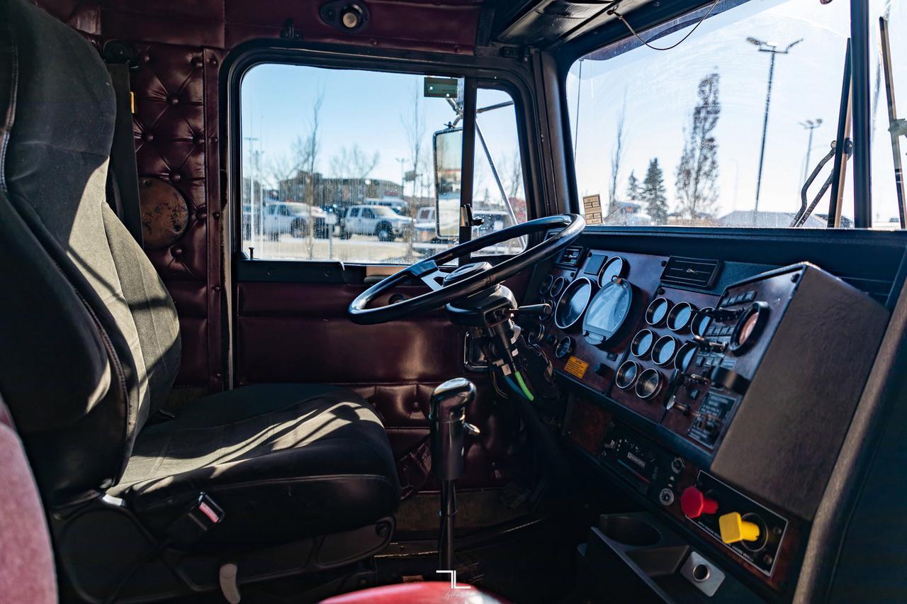 2000 Kenworth T-800 Daycab Tandem Tractor Heavy Specs Red Deer AB