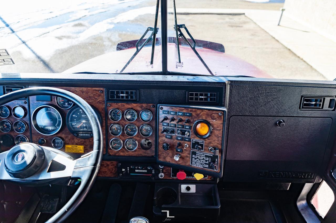 2000 Kenworth T-800 Daycab Tandem Tractor Heavy Specs Red Deer AB