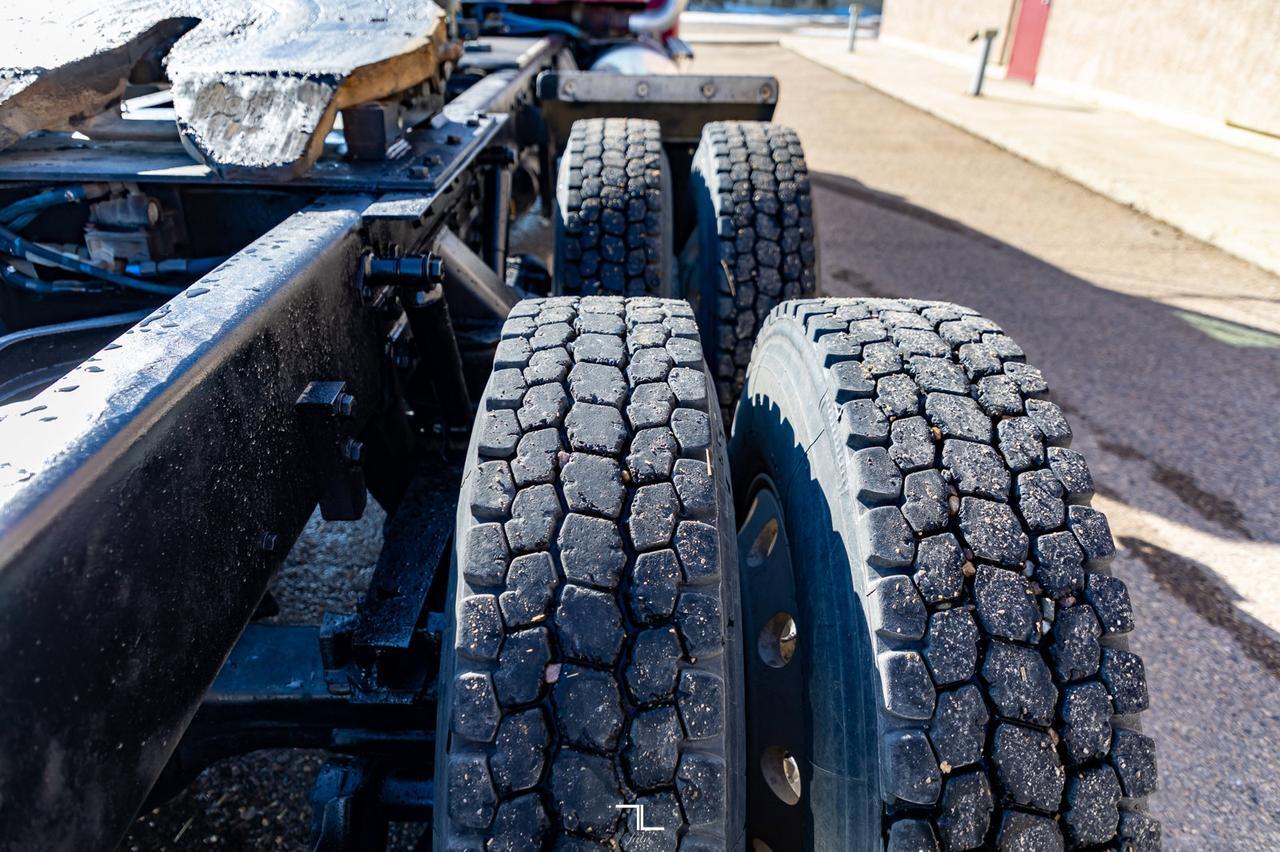 2000 Kenworth T-800 Daycab Tandem Tractor Heavy Specs Red Deer AB