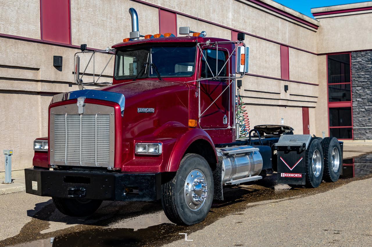 2000 Kenworth T-800 Daycab Tandem Tractor Heavy Specs Red Deer AB