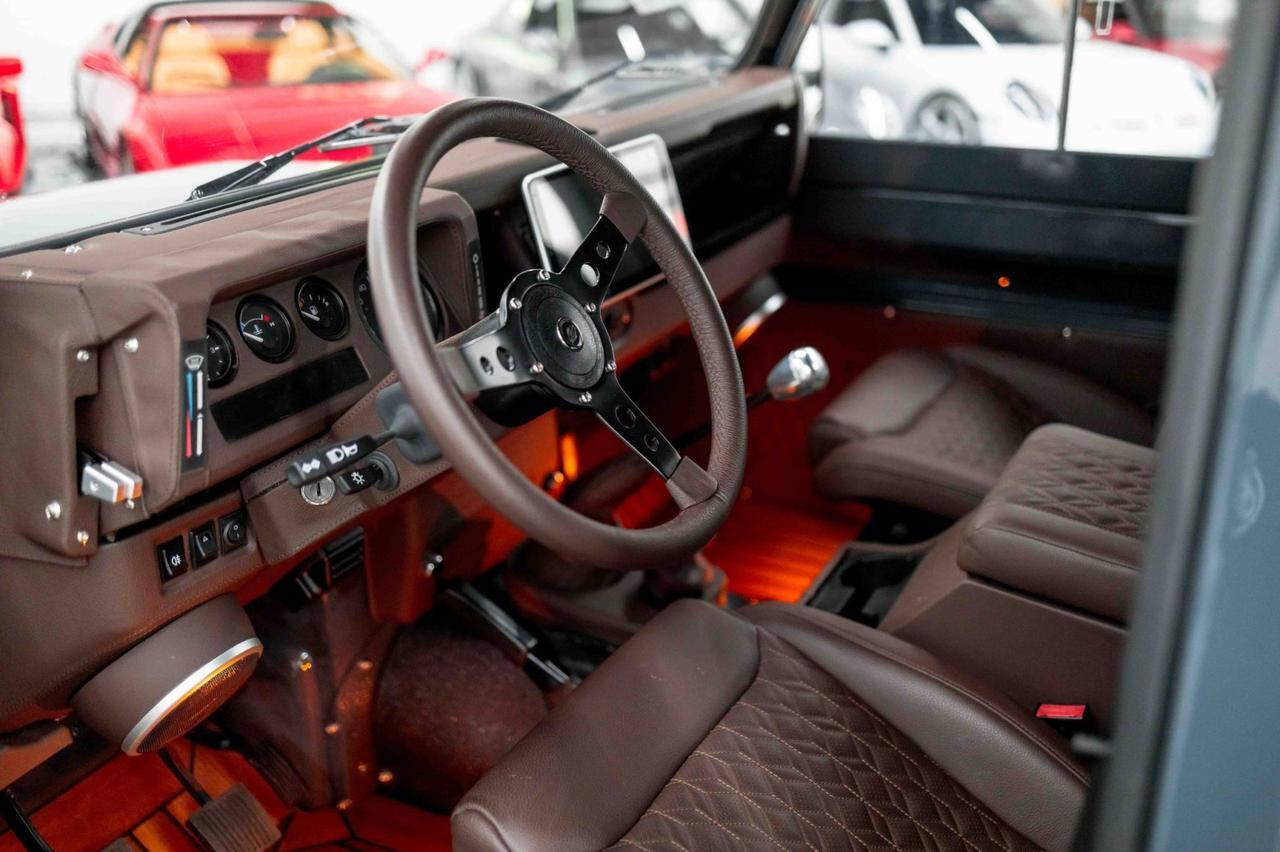 2000 Land Rover 110 Defender Station Wagon