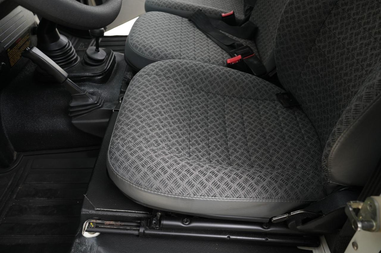 2000 Land Rover Defender 90 4WD Td5 5-Speed Manual Turbo Diesel West Chester PA